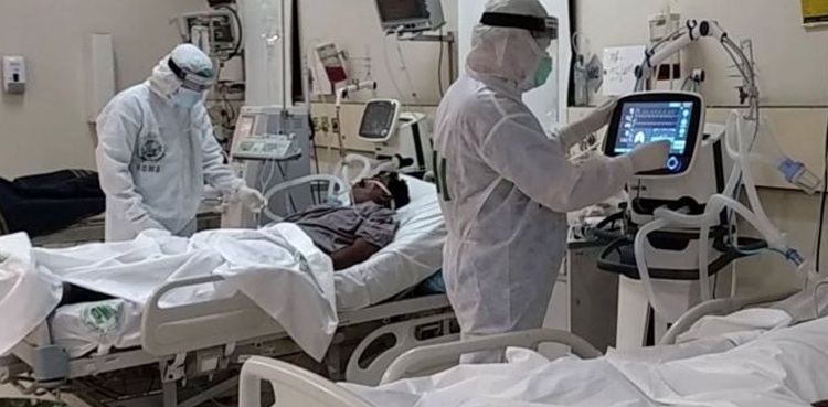 پاکستان میں کورونا کی ڈیلٹا قسم کی آمد کی وجہ سے کیسز کی تعداد میں اضافہ