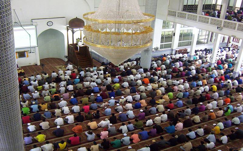 سندھ ØÚ©ÙˆÙ…ت Ù†Û’ نماز Ø¬Ù…Ø¹Û Ú©Û’ اجتماعات پر پابندی عائد کردی