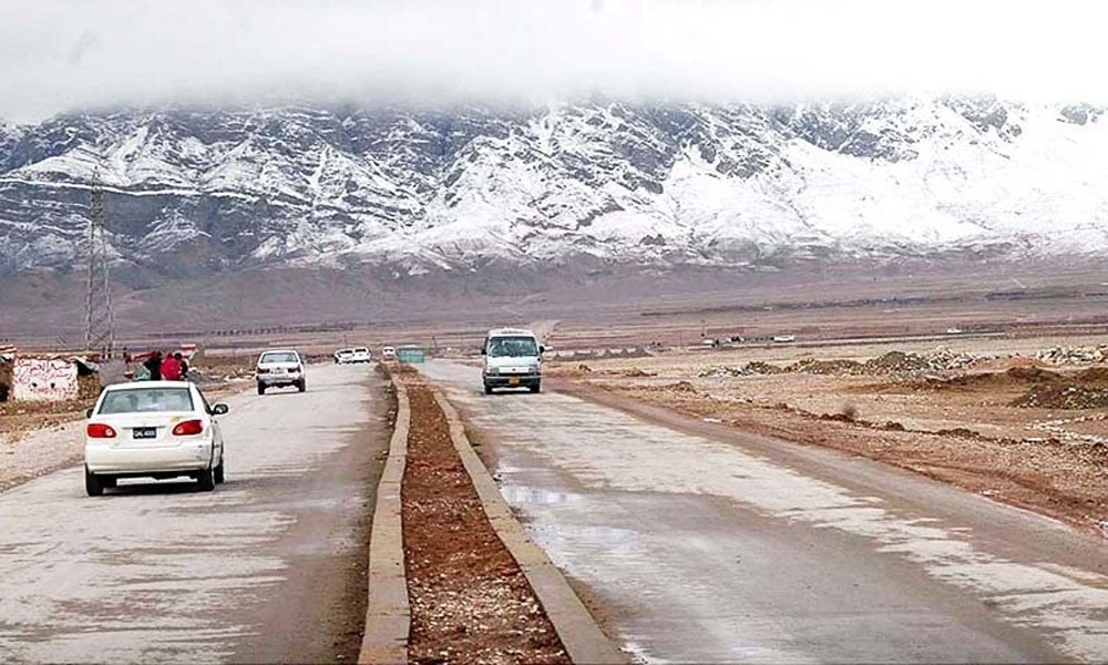 Ú©ÙˆØ¦Ù¹Û Ù…ÛŒÚº بر٠باری، ÛÙ†Û Ø¬Ú¾ÛŒÙ„ پانی سے بھر گئی