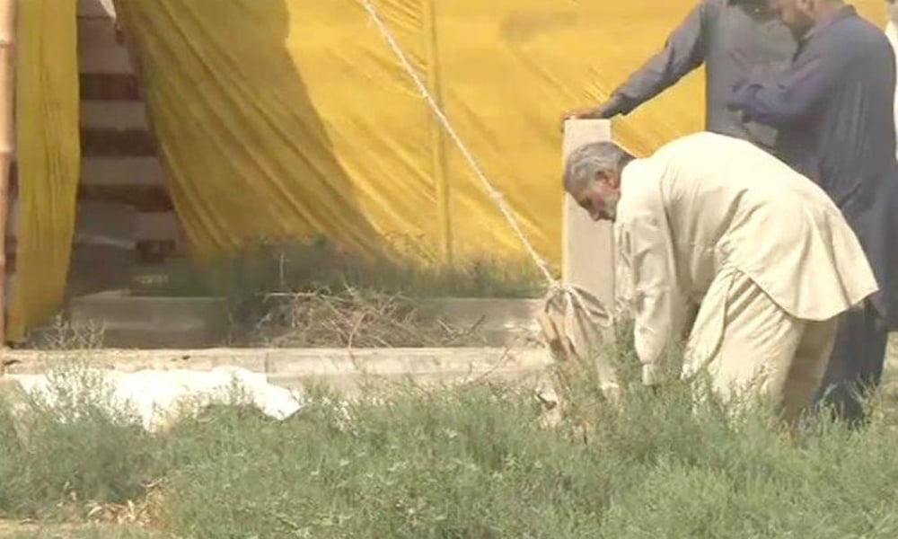 غیرت Ú©Û’ نام پر قتل Ûونے والی ثناء Ú©ÛŒ قبر کشائی